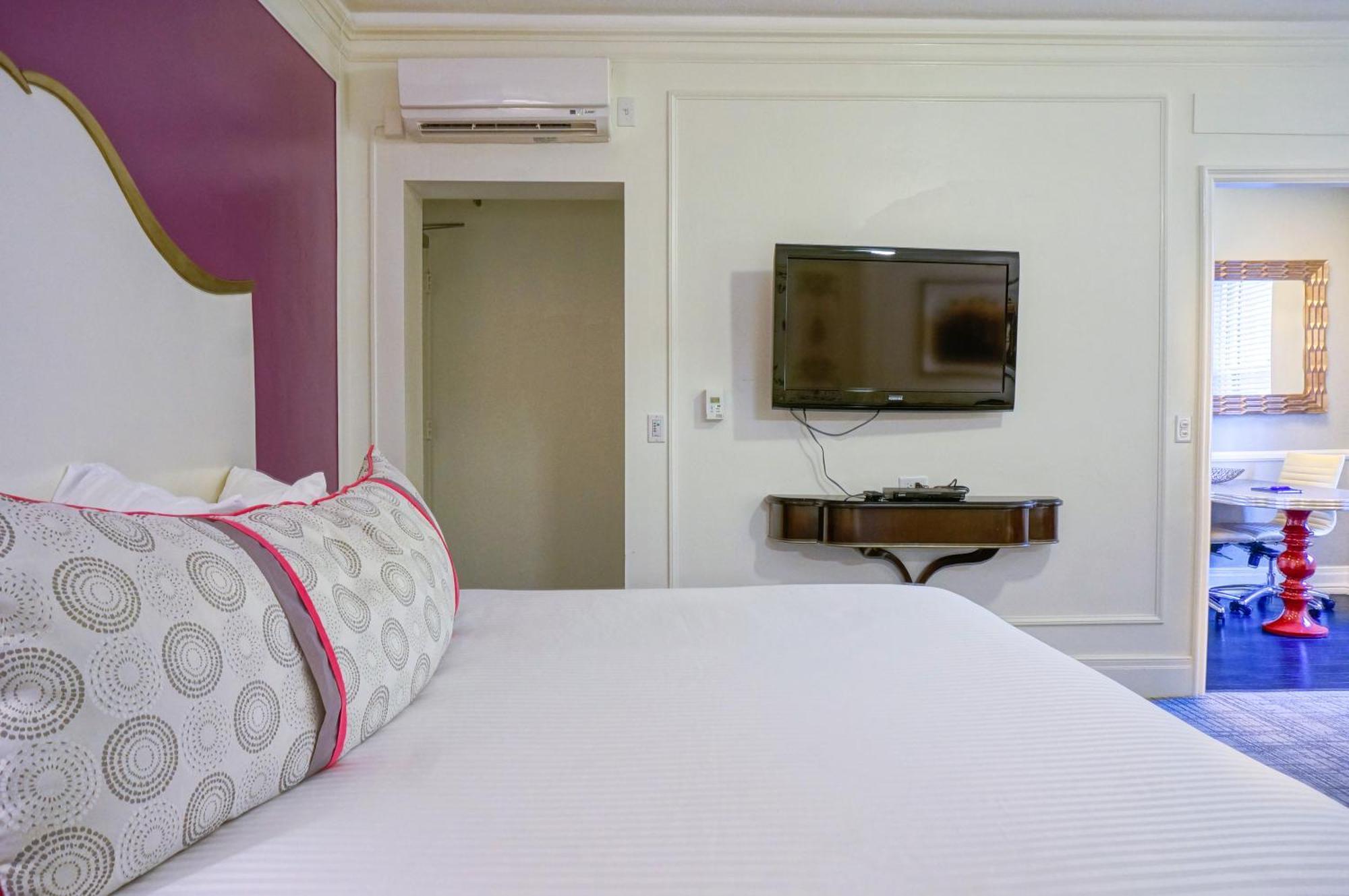At The Park Resort 3*