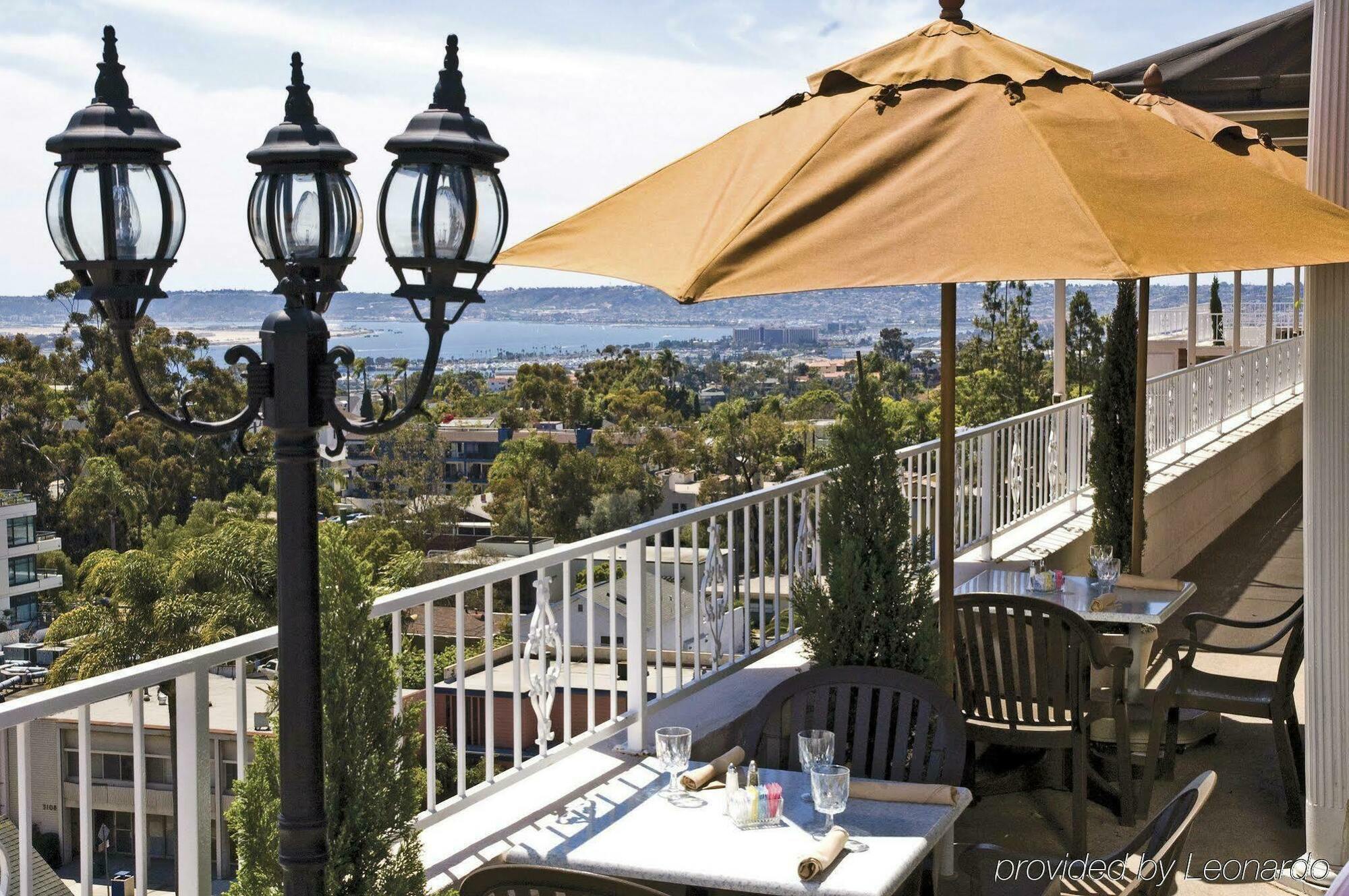 Resort At The Park 3*